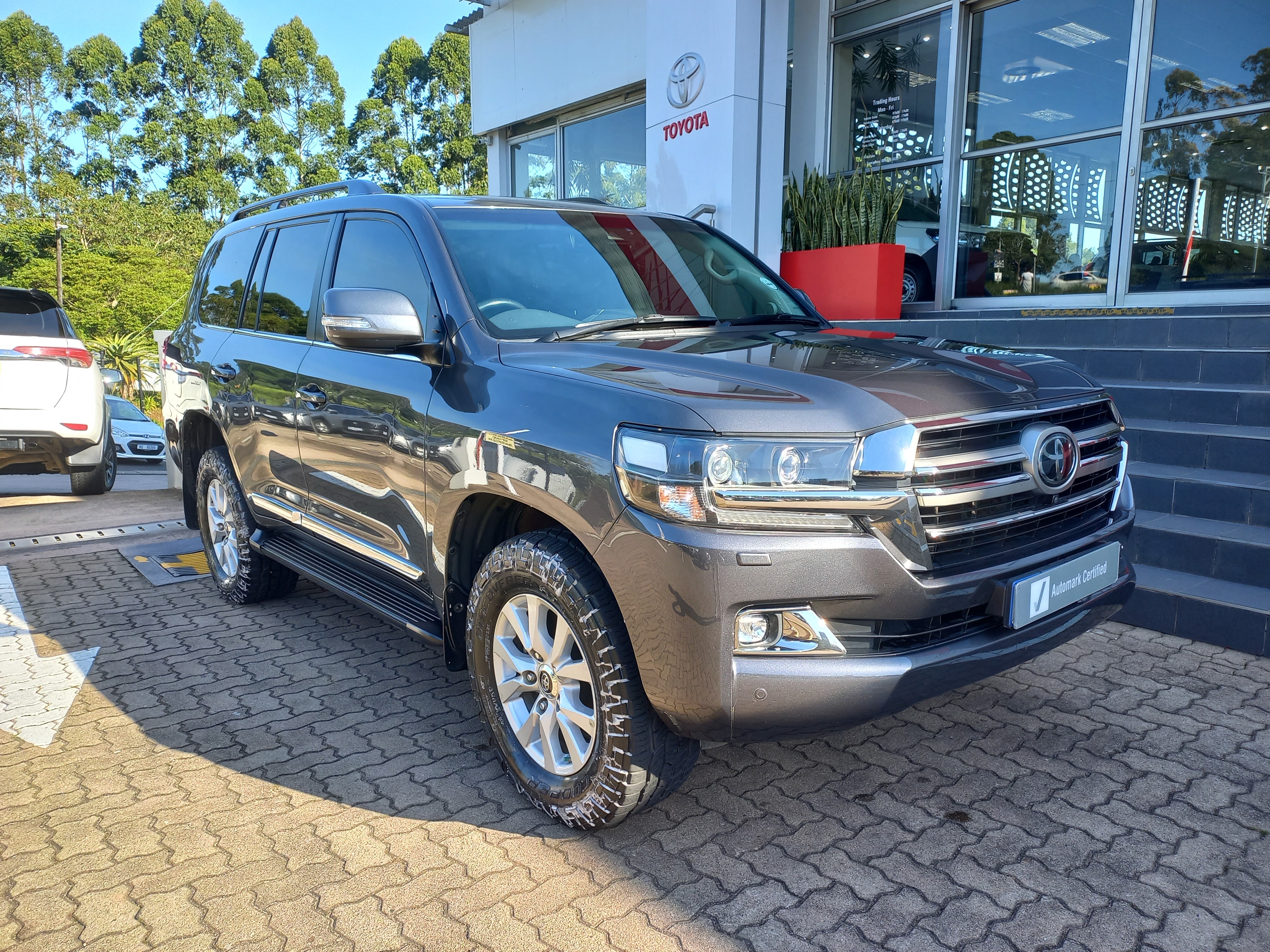 Toyota Land Cruiser 200 VX-R V8 TD Auto