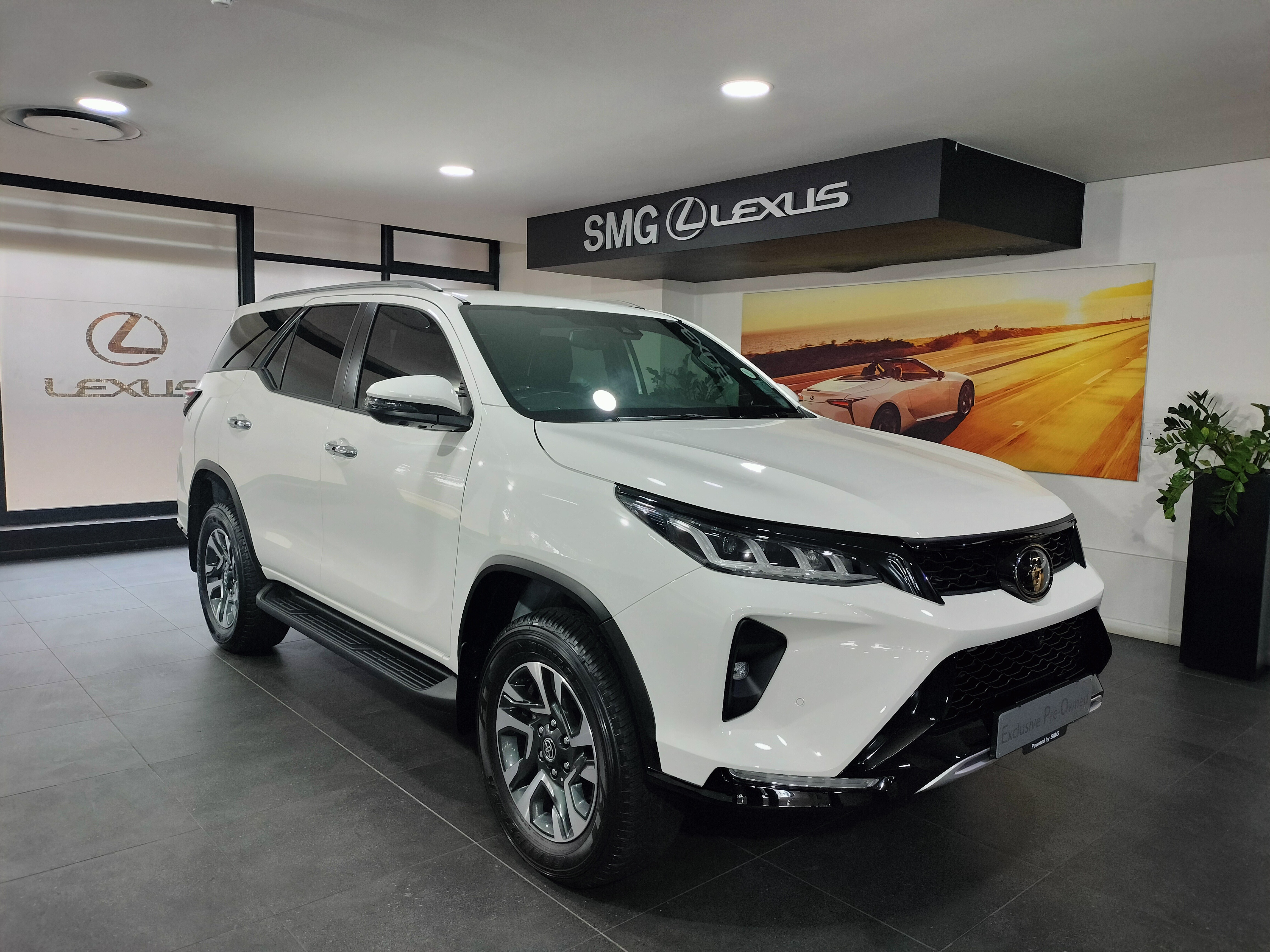 Toyota Fortuner VI 2.8GD-6 VX Auto 