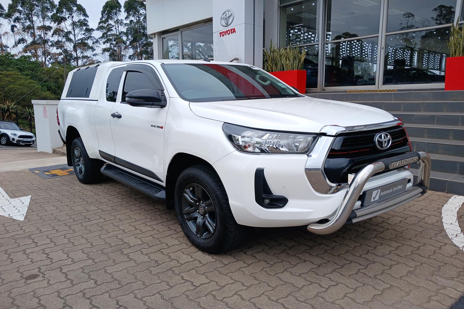 Toyota Hilux 2.4 GD-6 RB Raider Extra Cab Auto