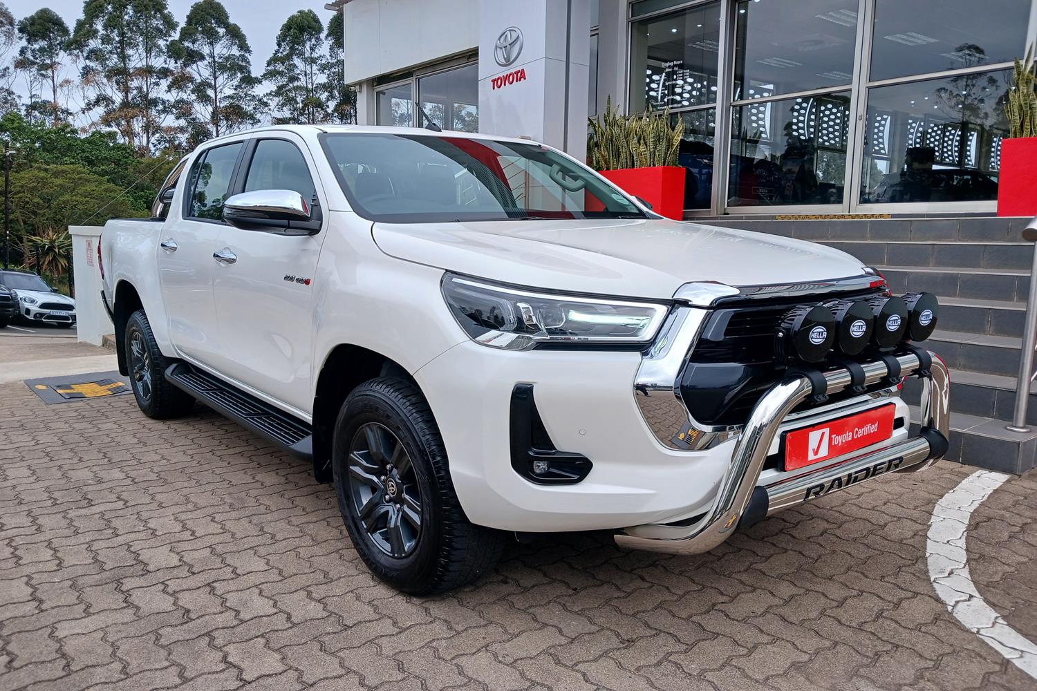 Toyota Hilux 2.8 GD-6 Raider Double Cab Auto 4x4