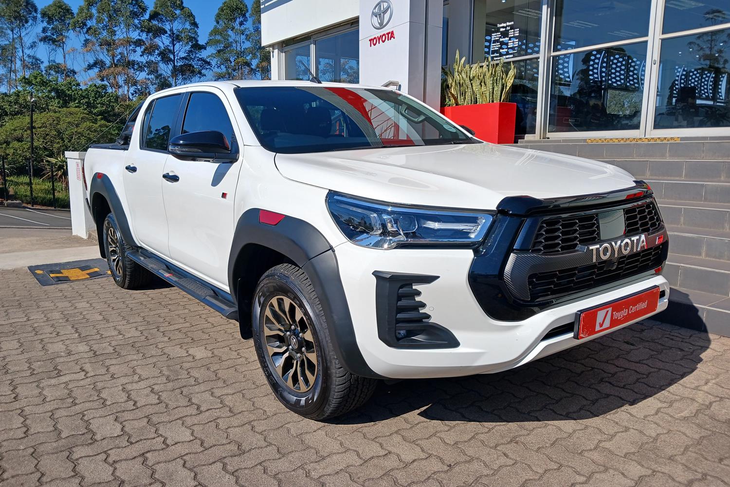 Toyota Hilux 2.8 GD-6 GR-S Double Cab Auto 4x4