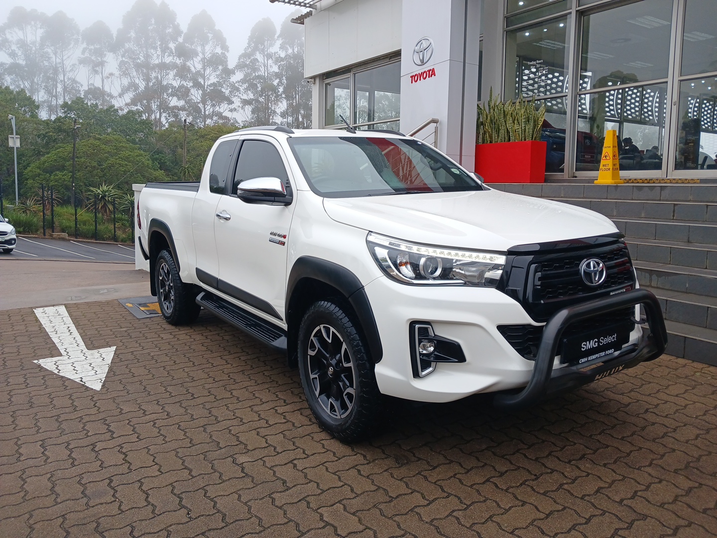 Toyota Hilux 2.8 GD-6 RB Raider Extra Cab Auto 4x4