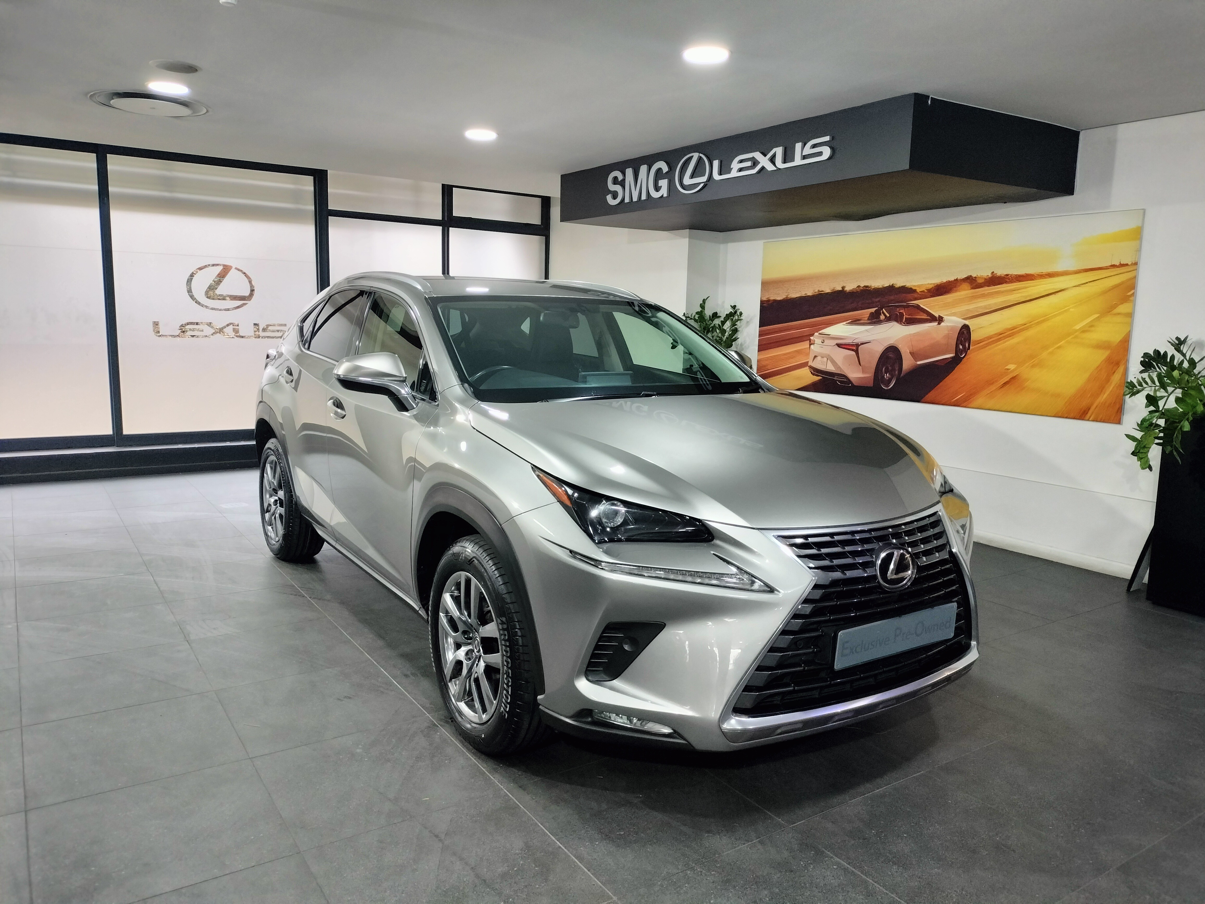 Lexus NX 2.0 T EX 