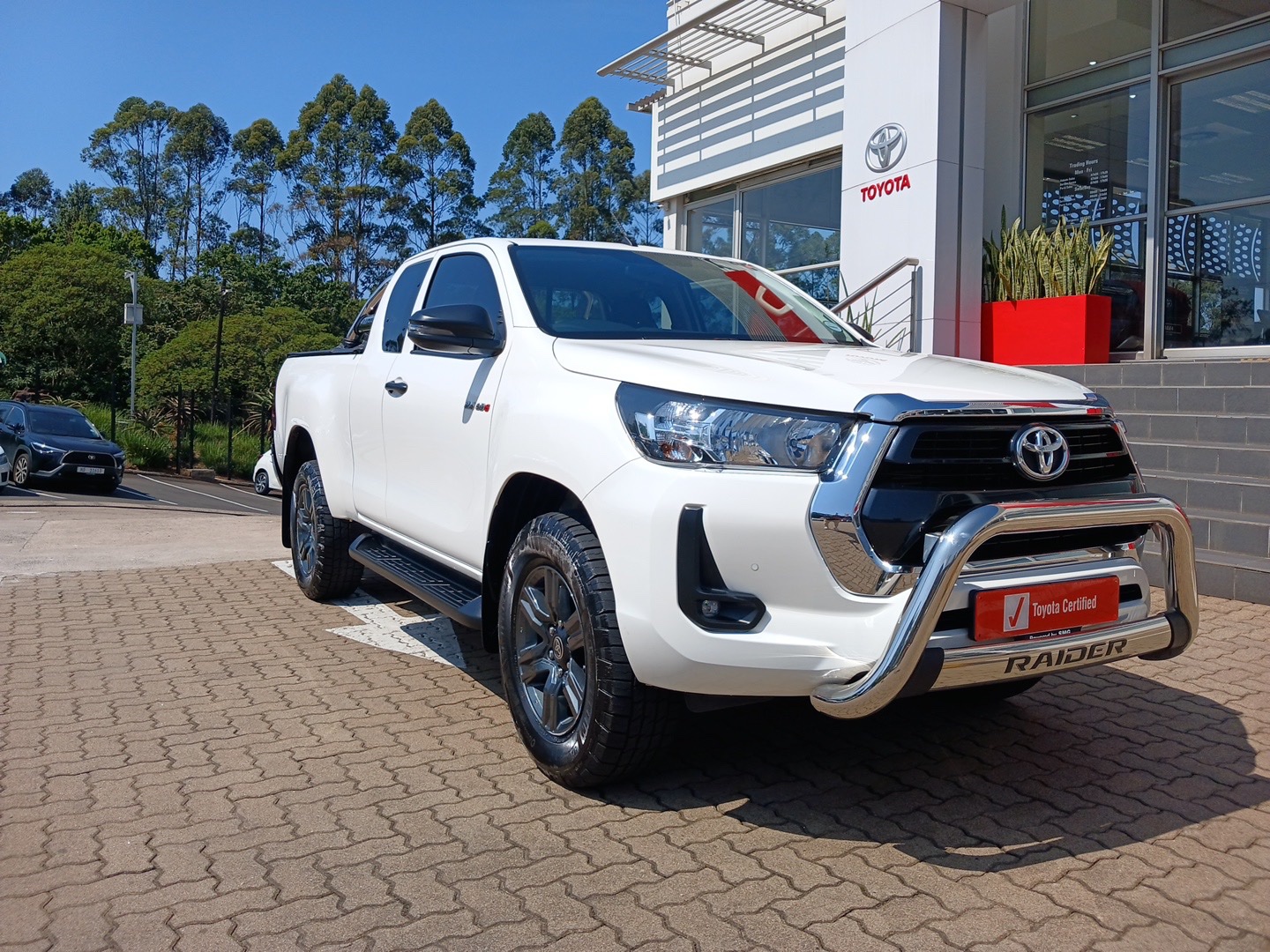 Toyota Hilux 2.4 GD-6 RB Raider Extra Cab Auto